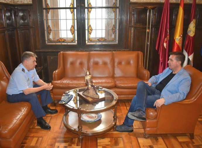 Nota Y Foto:Santi Cabañero Brinda La Total Colaboración De La Diputación A La Maestranza Área De Albacete De Cara Al Ejercicio Bacsi 2023 Que Ésta Acogerá En Octubre