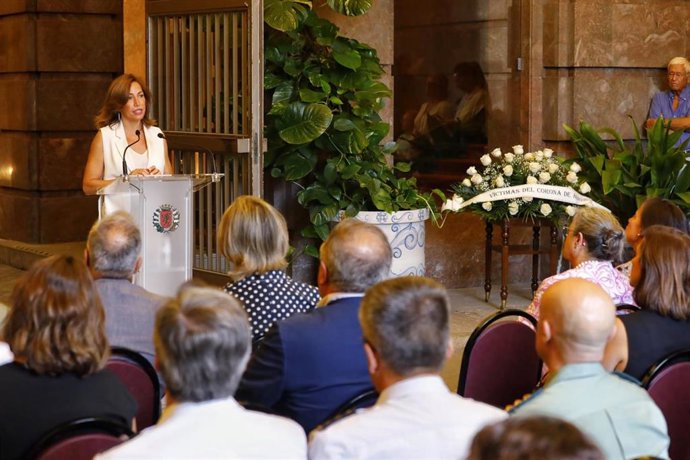 El Ayuntamiento de Zaragoza ha rendido homenaje este miércoles a las víctimas del Hotel Corona de Aragón coincidiendo con el 44 aniversario del incendio en el que murieron, al menos, 79 personas y más de un centenar resultaron heridas