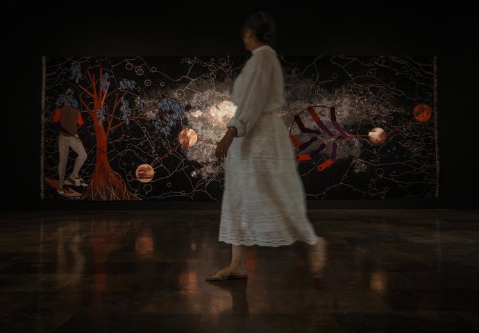 La artista Otobong Nkanga, presentarán a los medios la muestra 'Otobong Nkanga. Anhelo de luz del sur'. IVAM.