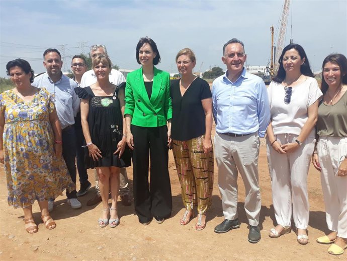 La ministra de Ciencia e Innovación, Diana Morant, junto a los candidatos a Congreso y Senado por Castellón