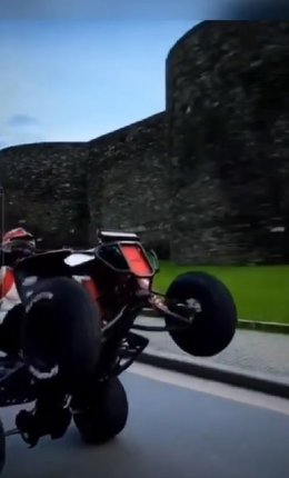 Quad haciendo un caballito en Lugo, operación 'Wheelie' de la Guardia Civil