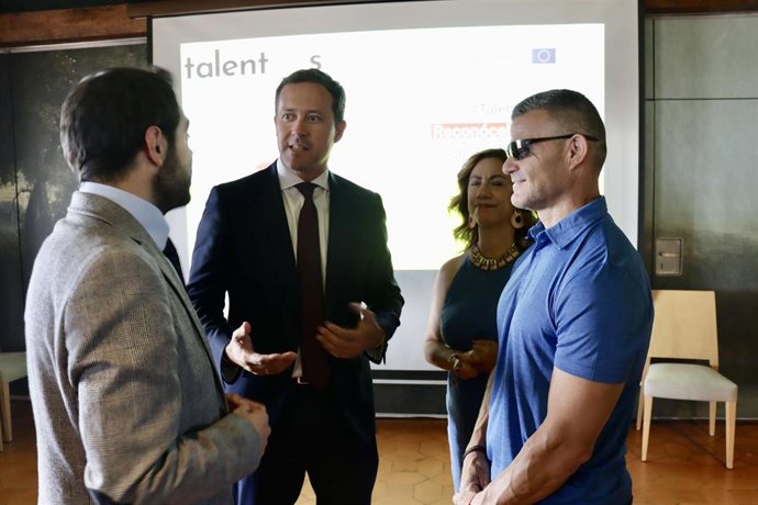 Velázquez convocará el Consejo Municipal de Políticas de Discapacidad para avanzar hacia la plena inclusión.