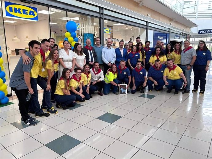 Apertura del nuevo local de Ikea en Tudela con la presencia del alcalde de la ciudad, Alejandro Toquero.