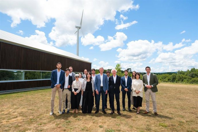 El presidente de la Xunta, Alfonso Rueda, y la conselleira de Economía, María Jesús Lorenzana, visitan las instalaciones de Norvento en As Gándaras, Lugo