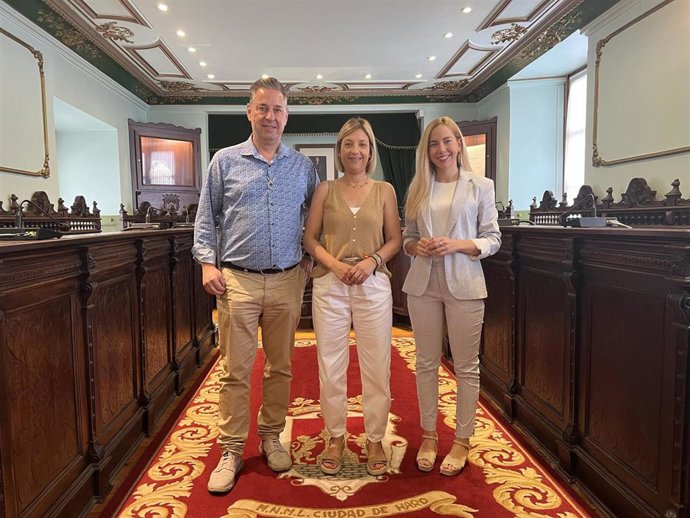 Nota Informativa Y Fotografía Visita Institucional A Haro