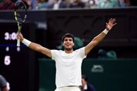 Alcaraz se impone al talento coetáneo de Rune y avanza a semifinales de Wimbledon