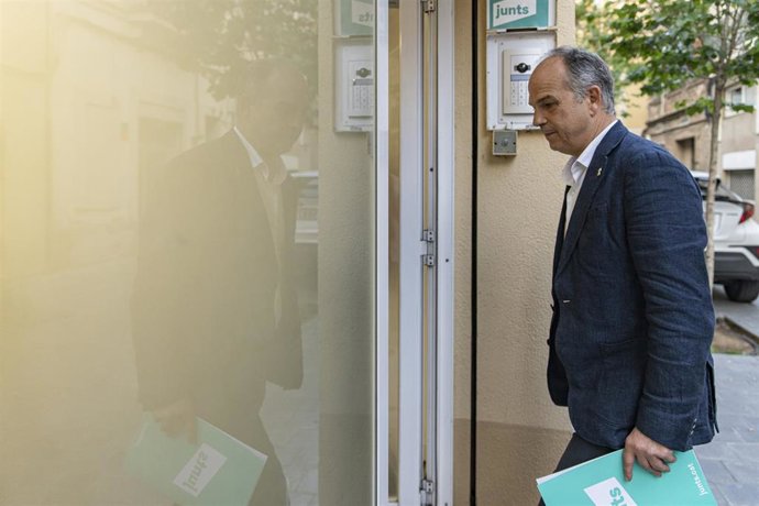 Archivo - El secretario general de Junts, Jordi Turull, interviene durante una rueda de prensa en la sede del partido, a 29 de mayo de 2023, en Barcelona, Catalunya (España). El exalcalde de CiU y candidato a la alcaldía Xavier Trias (TriasxBCN) certifi