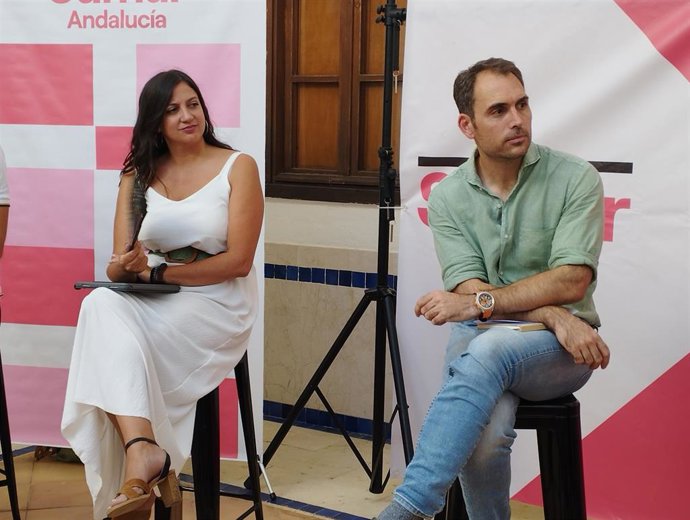 Toni Valero y Mar González, número uno y dos de Sumar al Congreso por la provincia de Málaga.