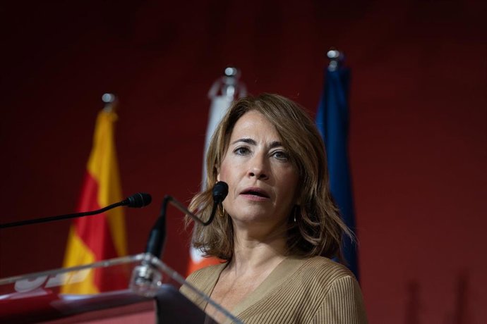 Archivo - La ministra de Transporte, Movilidad y Agenda Urbana, Raquel Sánchez, interviene durante la inauguración del Salón Internacional de Logística 2023 (SIL), a la Fira de Barcelona, a 7 de junio de 2023, en Barcelona, Catalunya (España). Archivo.