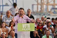 Abascal aleja la posibilidad de una abstención con Feijóo e insiste en que "el modelo adecuado" es la coalición