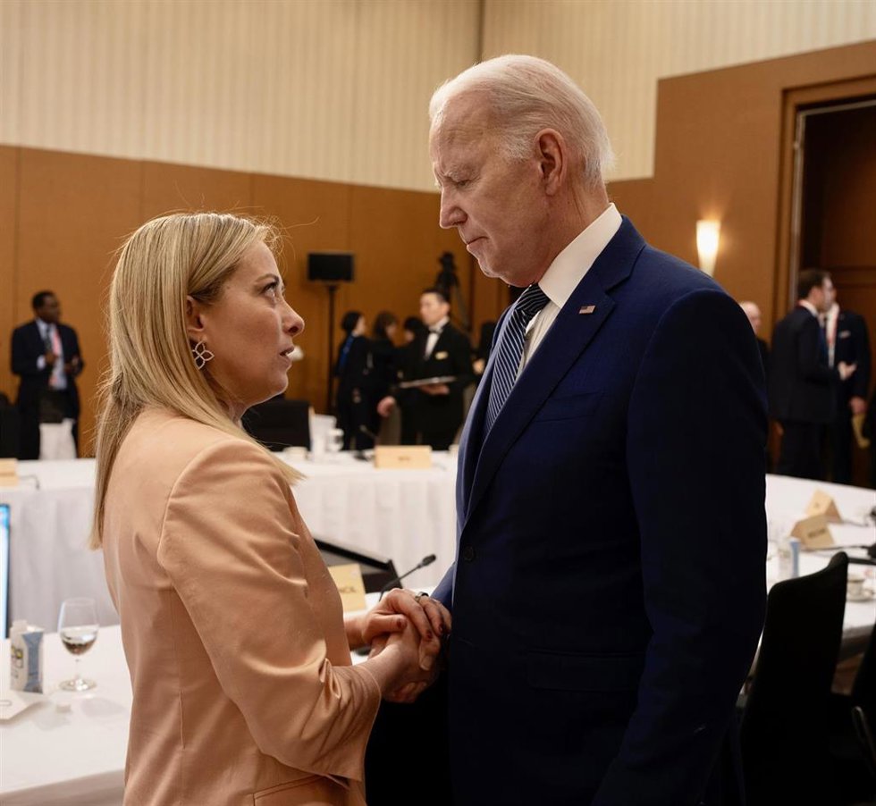 Archivo - La primera ministra de Italia, Giorgia Meloni, junto al presidente de Estados Unidos, Joe Biden