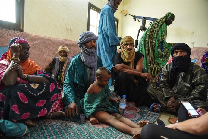 Archivo - Imagen de archivo de un grupo de refugiados burkineses