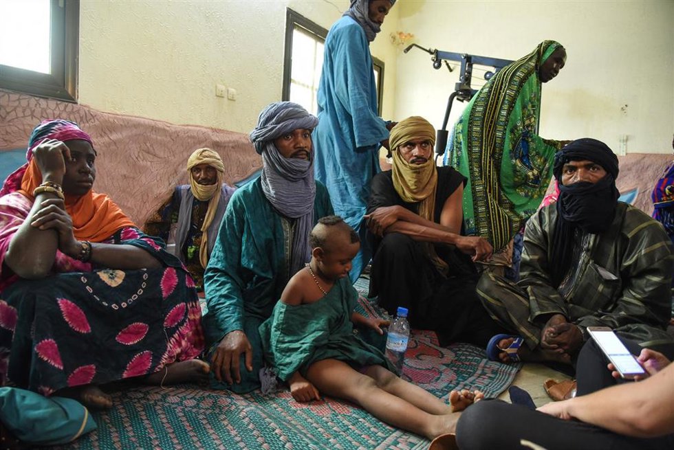 Archivo - Imagen de archivo de un grupo de refugiados burkineses