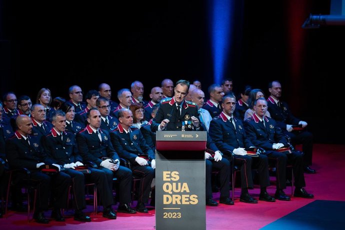 Archivo - El comisario jefe de los Mossos dEsquadra, Eduard Sallent, interviene durante el Acto Nacional del Dia de les Esquadres, en el Auditorio del Centre de Convencions Internacional de Barcelona (CCIB), a 21 de abril de 2023, en Barcelona, Cataluñ