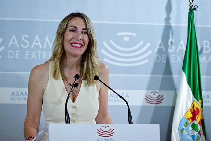 María Guardiola, durante una comparecencia en la sala de prensa de la Asamblea.