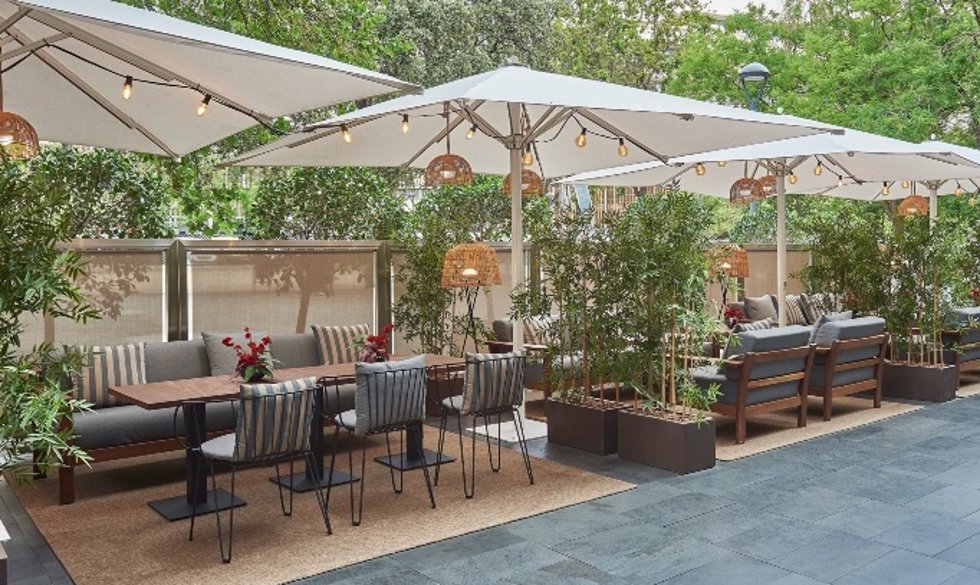 Terraza del NH Collection Barcelona Constanza.