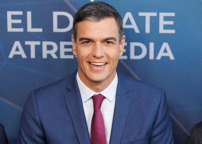 El presidente del Gobierno y candidato  del PSOE a la reelección, Pedro Sánchez, a su llegada al programa 'Cara a Cara. El Debate', en Atresmedia, a 10 de julio de 2023, en Madrid (España). Este es el primer debate de la campaña electoral y el único al 