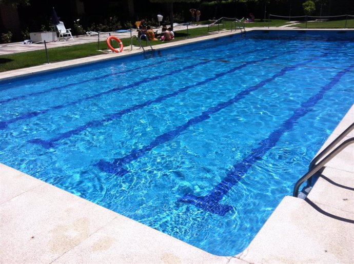 Archivo - Recursos de piscina olímpica, natación, salvavidas