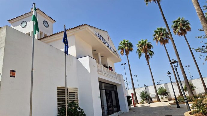 Archivo - Fachada del Ayuntamiento de Espartinas.