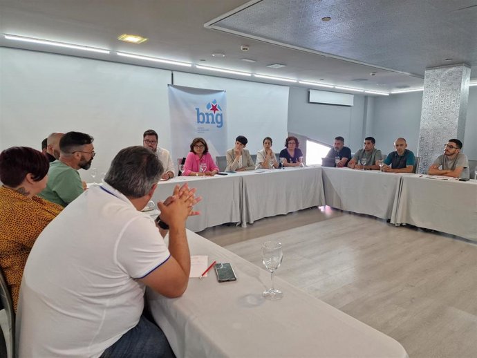 Reunión de Ana Pontón con representantes sindicales del sector del metal de Pontevedra.