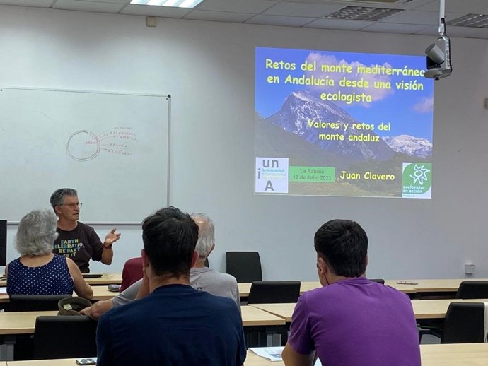 Juan Clavero Salvador, Ecologistas en Acción, en el 'Curso valores y retos del monte andaluz' de la UNIA