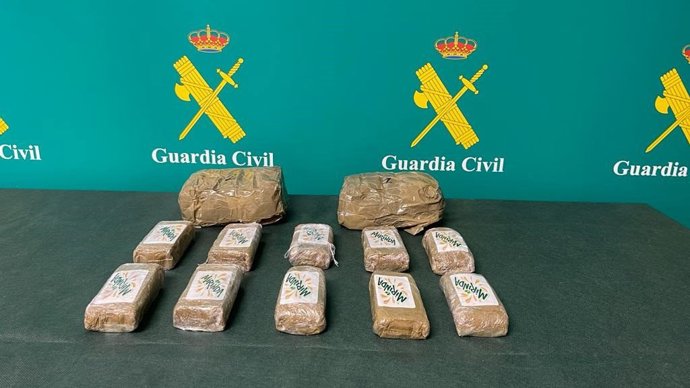 Droga incautada a los tres detenidos.