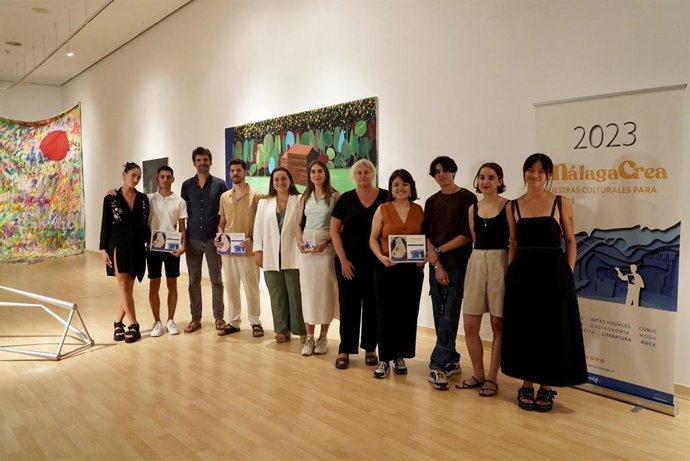 La muestra joven de artes visuales 'MálagaCrea' entrega los premios de la edición de este año