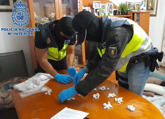 Agentes de Policía en la operación de Sanlúcar.