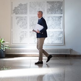 O presidente da Xunta, Alfonso Rueda, preside a reunión semanal do Consello. San Caetano, 13/07/2023.