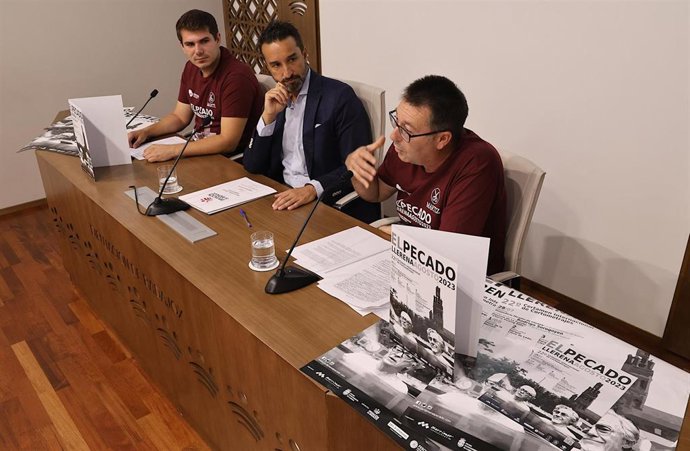 Presentación del 22 Certamen Internacional de Cortometrajes 'El Pecado' en la Diputación Provincial de Badajoz.