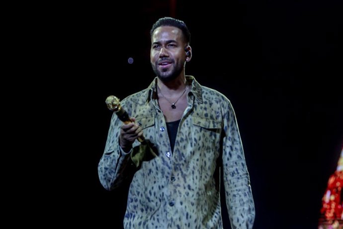 El cantante Romeo Santos durante una actuación en el Wizink Center de Madrid, a 9 de julio de 2023, en Madrid (España)