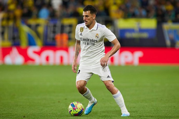 Archivo - Dani Ceballos of Real Madrid in action during the spanish league, La Liga Santander, football match played between Cadiz CF and Real Madrid at Nuevo Mirandilla stadium April 15, 2023, in Cadiz, Spain.