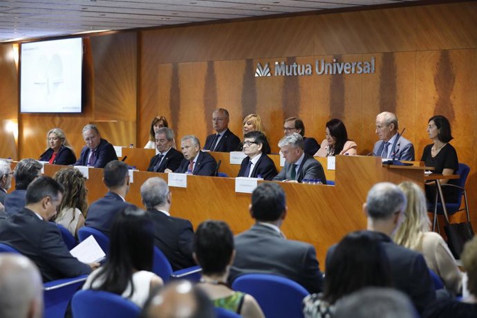 Mutua Universal.