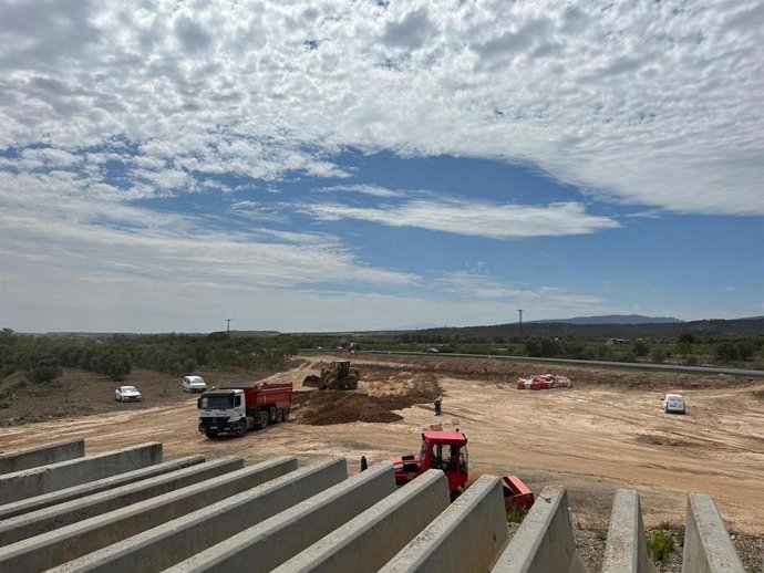 Visita al Recuenco de Calahorra por parte de la alcaldesa, Mónica Arceiz