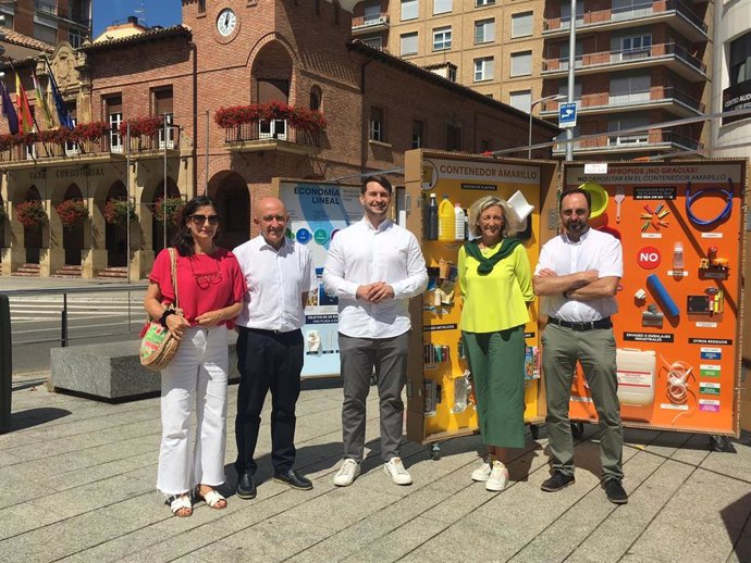 'El Mundo Necesita Un Giro', Sobre El Correcto Reciclaje De Envases De Origen Doméstico, Visita Calahorra