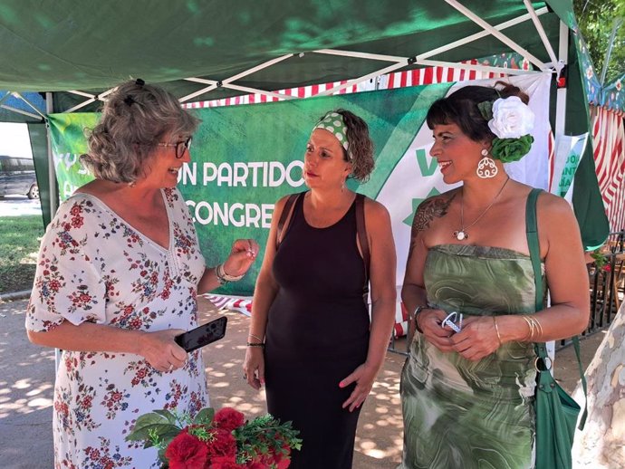 Pilar González y Teresa Rodríguez en la feria de San Fernando.