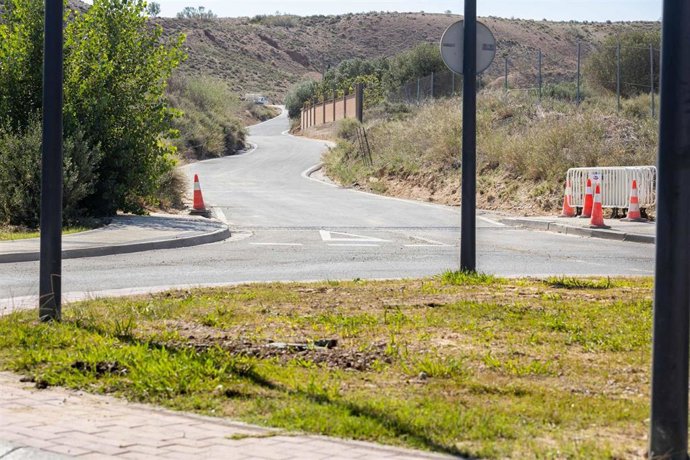 Reposición de pavimentos en el Camino de la Fuente de la Junquera.