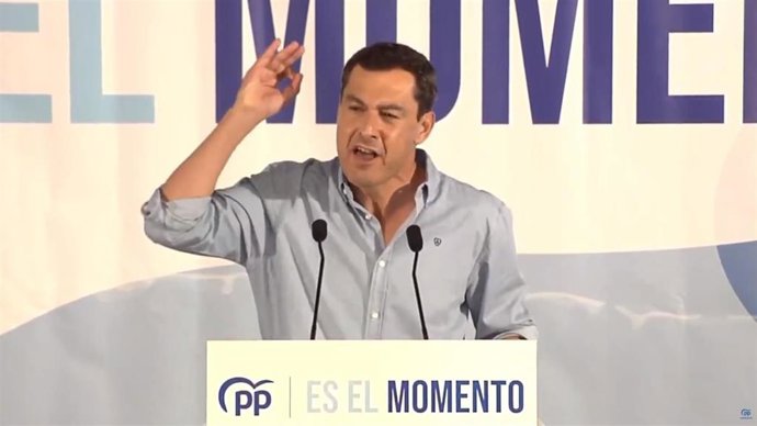 El presidente del PP en Andalucía, Juanma Moreno, en un acto en Puente Genil.