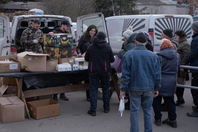 Archivo - Entrega de ayuda humanitaria en Ucrania