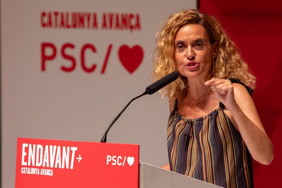 Meritxell Batet interviene en el acto de inicio de campaña electoral del PSC, en el Auditori Axa, a 6 de julio de 2023, en Barcelona, Catalunya (España). La madrugada de mañana, viernes, 7 de julio comienza de manera oficial la campaña electoral para la