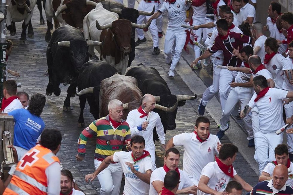 Octavo y último encierro de los Sanfermines 2023 con toros de Miura.