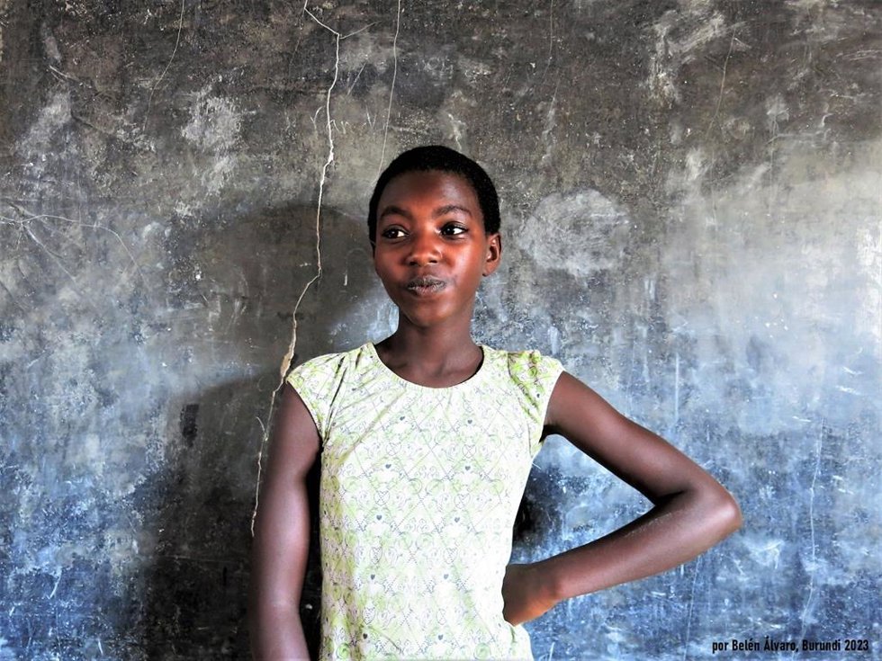 Niña en el campo de refugiados Ruyigi en Burundi