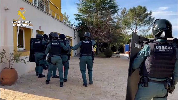 Detenidos los 3 líderes de una secta instalada en Pobla Tornesa