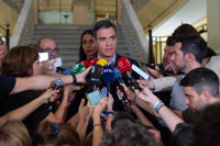 Sánchez alerta de que los pactos PP-Vox amenazan la libertad de creación y abren camino a la censura