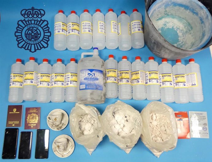 Nota De Prensa:Policia Nacional Detiene A Dos Hombres E Interviene 5 Kilos De Cocaina En La Habitacion De Un Hotel De Vigo