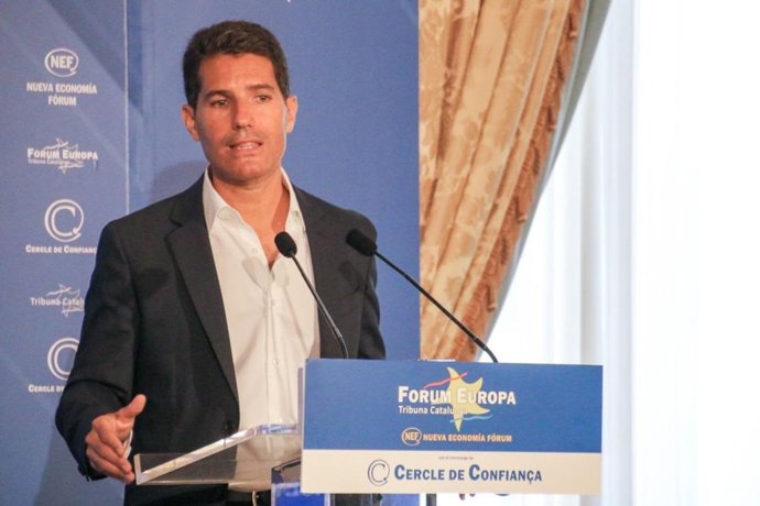 El candidato del PP al Congreso por Barcelona, Nacho Martín Blanco, interviene en el Foro Nueva Economía