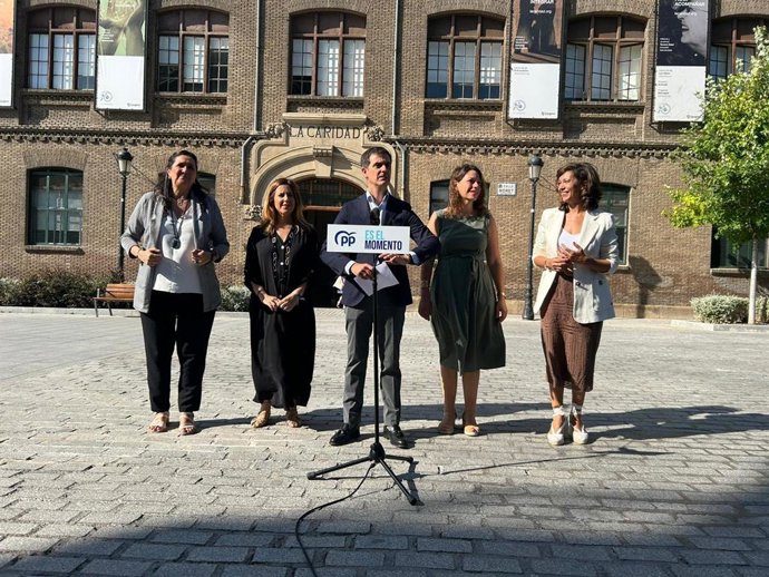 Pedro Navarro ha visitado este viernes, 14 de julio, la Fundación La Caridad.