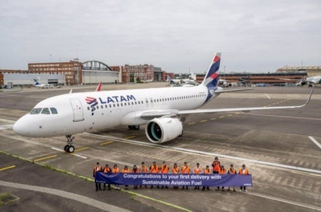 Latam recibe un nuevo avión que utiliza por primera vez Combustible Sostenible de Aviación