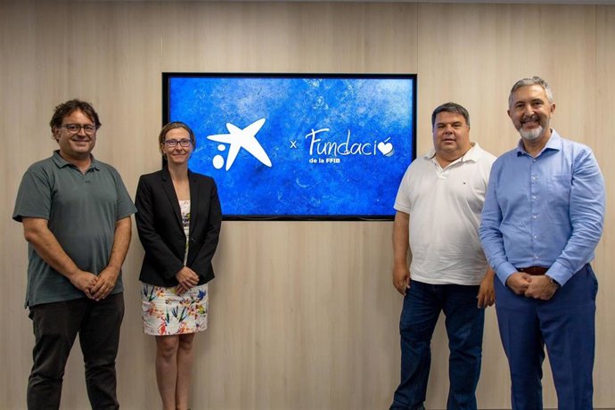 La Fundación de la FFIB y la Fundación La Caixa a través de CaixaBank, firman el acuerdo de colaboración