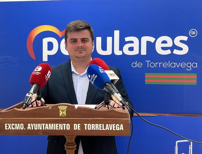 Archivo - El portavoz del PP en Torrelavega, Miguel Ángel Vargas